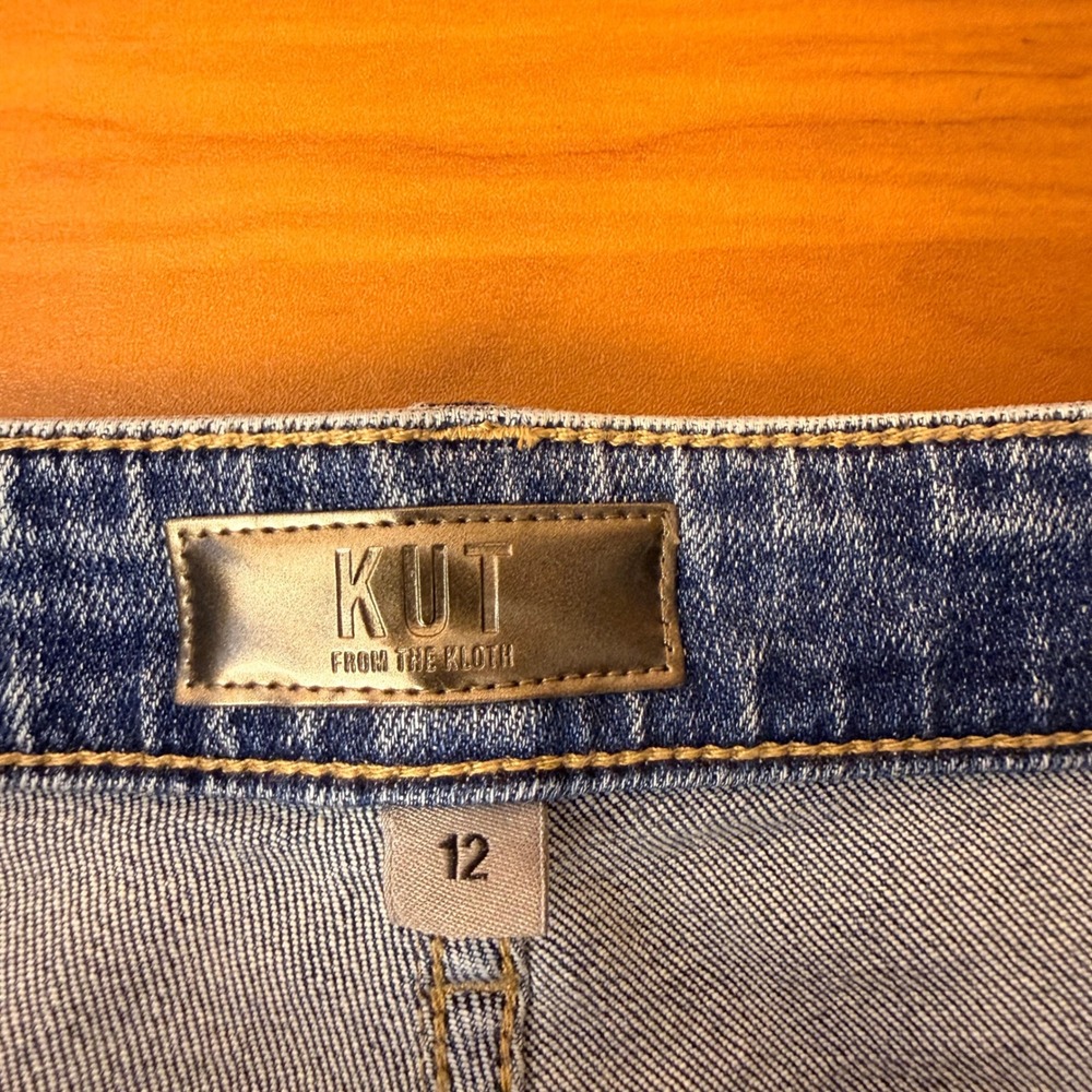 Kut from the Kloth Gidget High Rise Denim Shorts Traveler Blue 12 KS1266MA2 - Picture 2 of 13